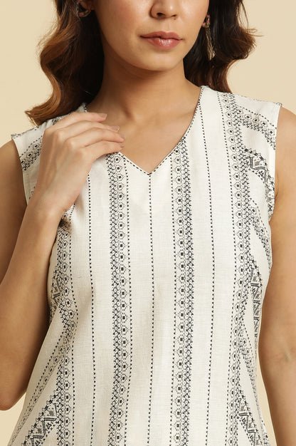 Ecru Printed Kurta & Pants Co-Ord Set With Kantha Detail - Image 2